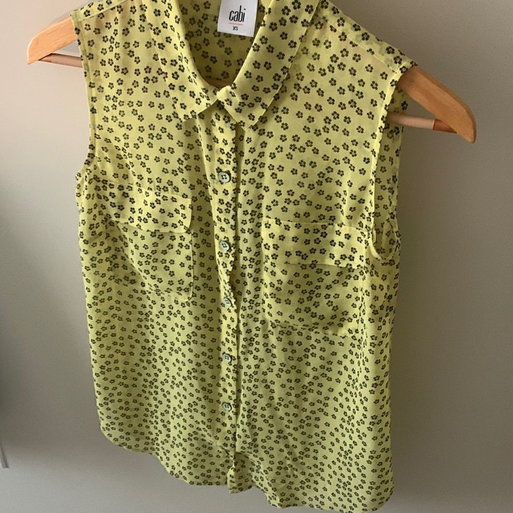Cabi top 